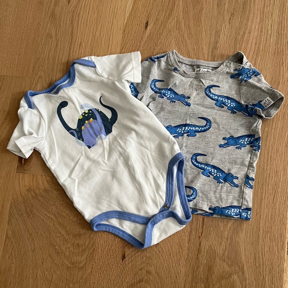 10 piece baby boy bundle. 6-9 months, 6-12 months, 9-12 months. Baby boy outfits - Picture 2 of 6